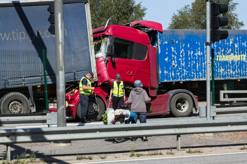 Types of Truck Accidents Causes & Injuries